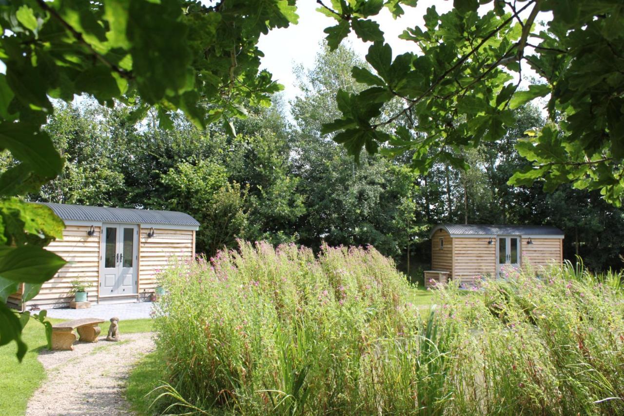 Luxury Shepherds Hut - The Sweet Pea By The Lake York Buitenkant foto